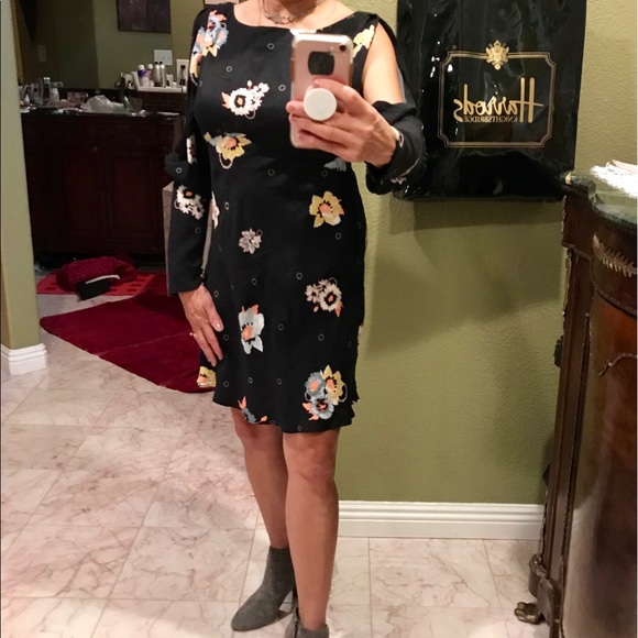 Free People black with flowers ๐ dress - Picture 4 of 7